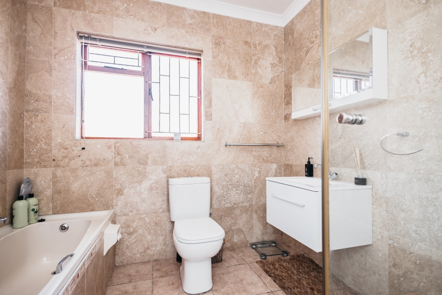 To Let 3 Bedroom Property for Rent in Kenridge Western Cape